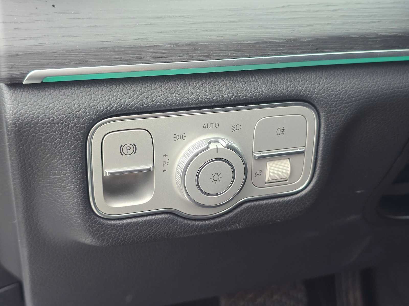 Used 2021 Mercedes-Benz GLS 450 4MATIC image 25