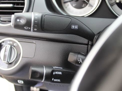 Used 2013 Mercedes-Benz C 250 Sedan image 18