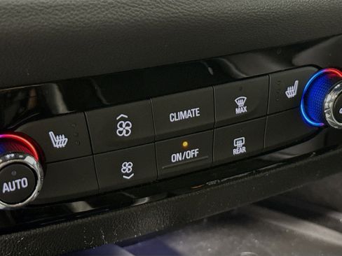 Used 2023 Buick Enclave Essence w/ Experience Buick Package image 25