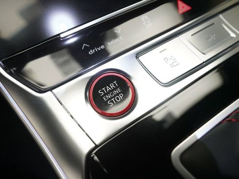 Used 2025 Audi RS 6 performance image 28