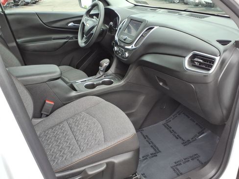 Used 2022 Chevrolet Equinox LT AWD/4WD image 27