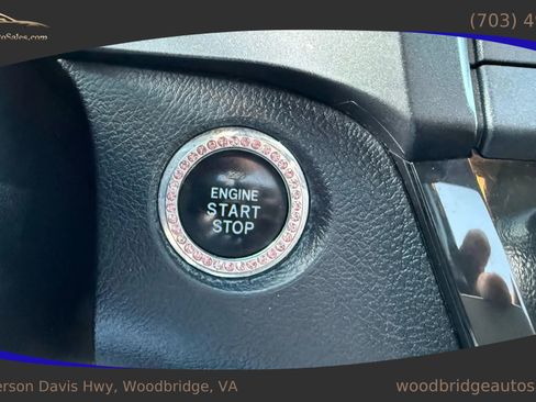 Used 2016 Toyota Sienna SE Premium image 18