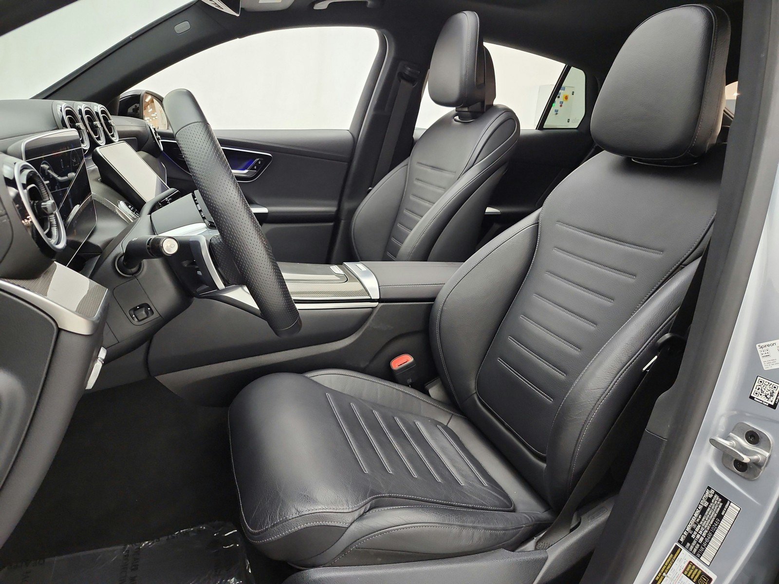 Used 2024 Mercedes-Benz GLC 300 4MATIC image 13