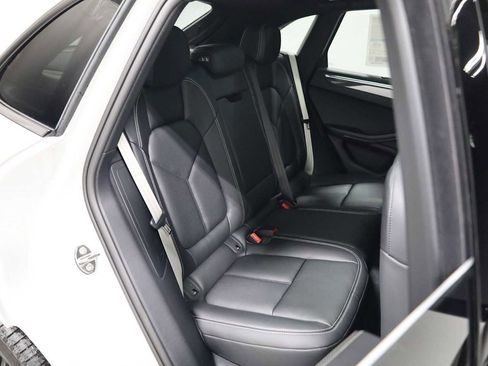 New 2026 Porsche Macan GTS image 37
