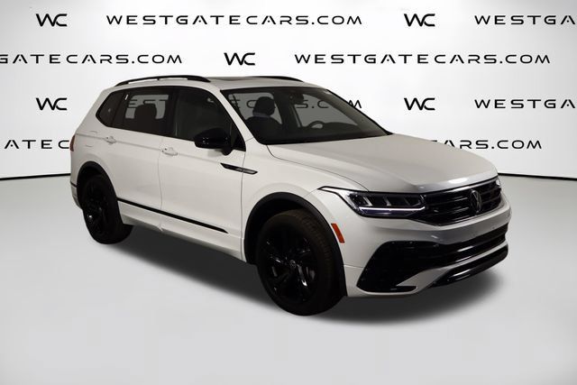 Used 2024 Volkswagen Tiguan SE R-Line AWD/4WD image 46