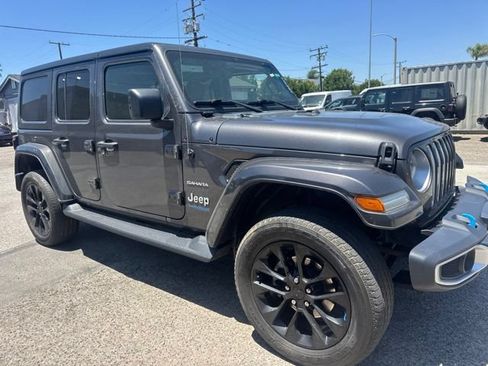 Used 2022 Jeep Wrangler Unlimited Sahara w/ Cold Weather Group AWD/4WD image 4