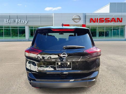 New 2026 Nissan Rogue S image 4