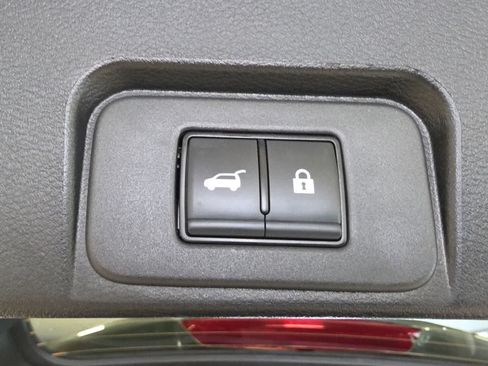Used 2026 Nissan Rogue SL AWD/4WD image 31