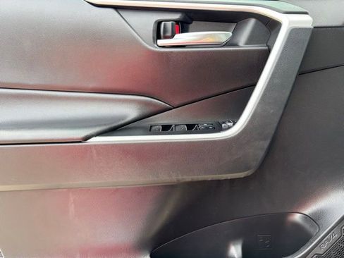 Used 2022 Toyota RAV4 XLE image 13