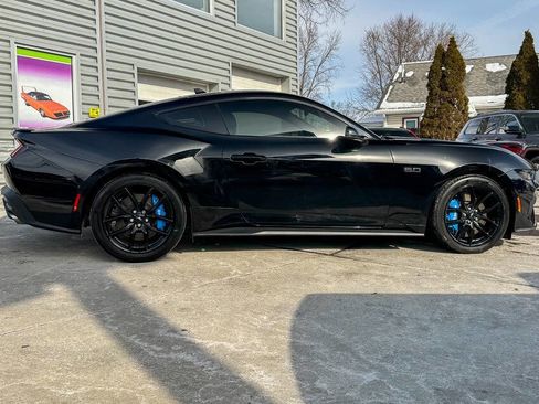 Used 2024 Ford Mustang GT Premium image 2