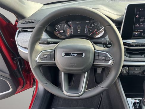 New 2026 Jeep Compass Latitude image 10