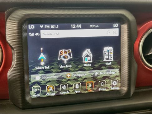 Used 2022 Jeep Gladiator Rubicon w/ Cold Weather Group AWD/4WD image 22