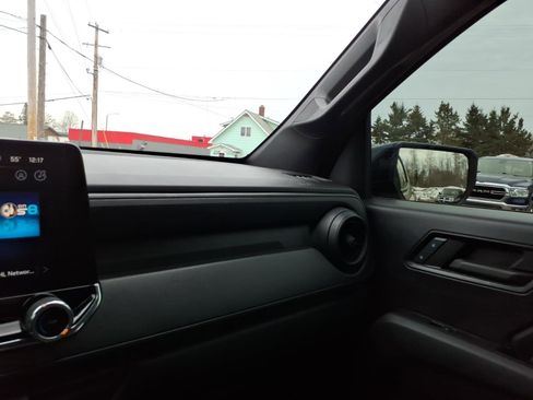 Used 2024 Chevrolet Colorado Trail Boss w/ Safety Package image 18