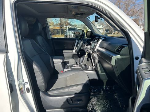 Used 2019 Toyota 4Runner SR5 Premium image 27