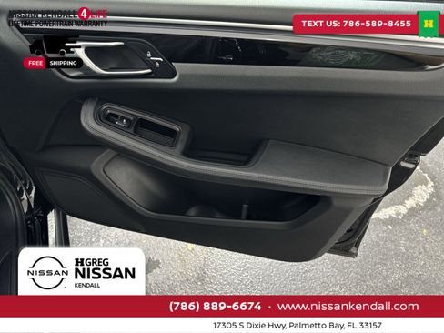 Used 2020 Porsche Macan image 35