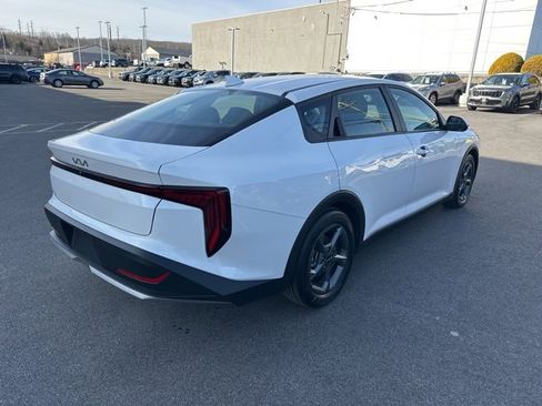 Used 2025 Kia K4 LXS image 8