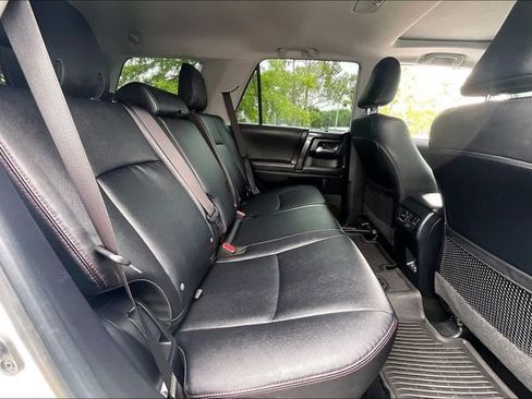Used 2023 Toyota 4Runner TRD Off-Road Premium w/ Moonroof Package AWD/4WD image 27