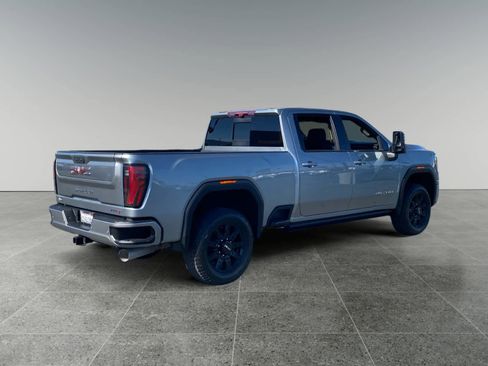Used 2024 GMC Sierra 2500 AT4 w/ AT4 Premium Plus Package AWD/4WD image 5