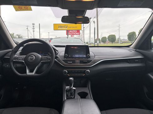 Used 2025 Nissan Altima 2.5 SV image 33