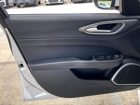 Used 2018 Alfa Romeo Giulia Ti Sport w/ Quick Order Package 22U Sport RWD image 20