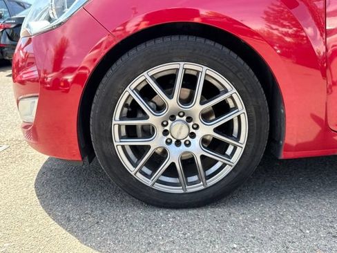 Used 2015 Hyundai Veloster RE:FLEX Edition FWD image 16