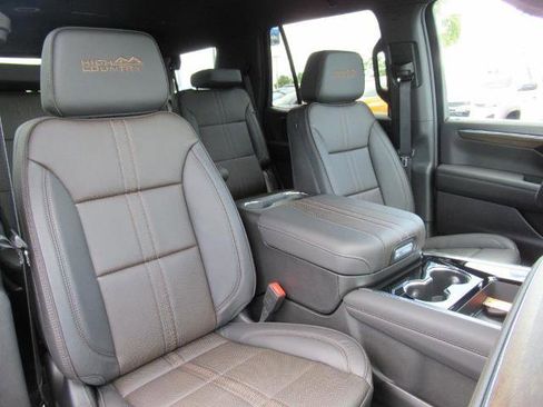 New 2025 Chevrolet Tahoe High Country image 10