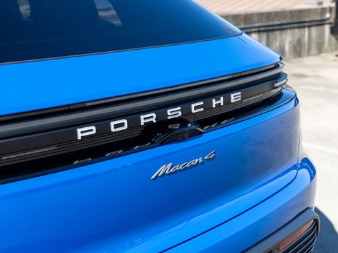 New 2026 Porsche Macan 4 Electric AWD/4WD image 21