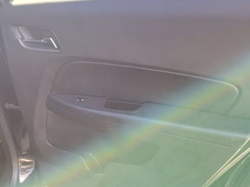 Used 2017 Chevrolet Equinox LT FWD image 27