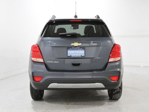 Certified 2022 Chevrolet Trax LT w/ LT Convenience Package image 17