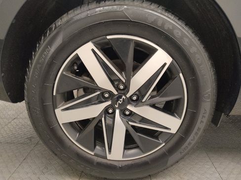Used 2022 Kia Sorento S FWD image 31