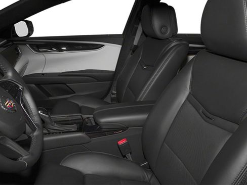 Used 2013 Cadillac XTS Premium image 18