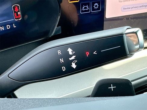 New 2026 Chevrolet Traverse LT image 12