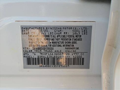 Used 2025 Nissan Sentra SV FWD image 15
