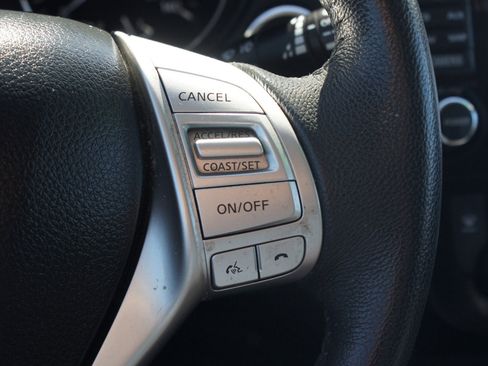 Used 2016 Nissan Rogue SL w/ SL Premium Package image 12