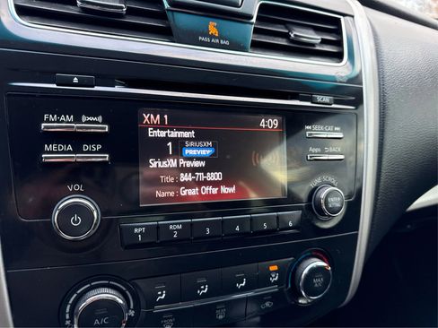 Used 2014 Nissan Altima 2.5 S w/ Display Audio Package image 16