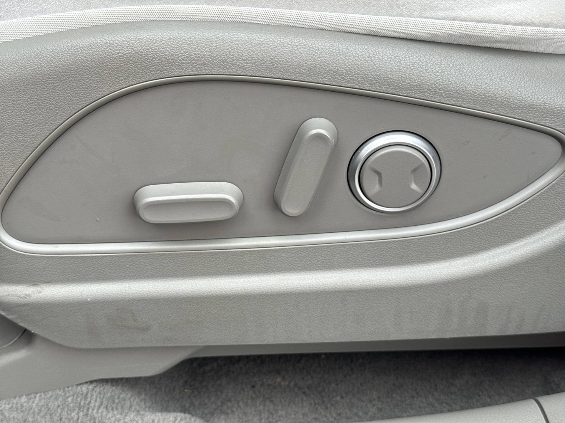 Used 2026 Hyundai Palisade SEL FWD image 14