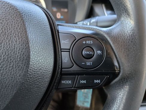 Used 2020 Toyota Corolla LE FWD image 23