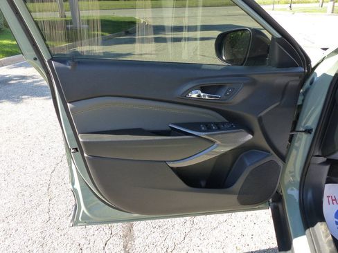 Used 2026 Chevrolet Trax ACTIV w/ Sunroof Package FWD image 20