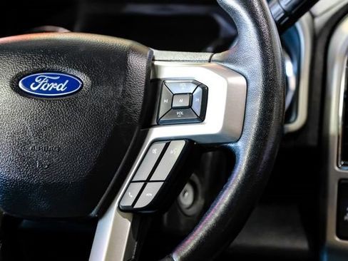 Used 2020 Ford F250 Lariat w/ Chrome Package image 19