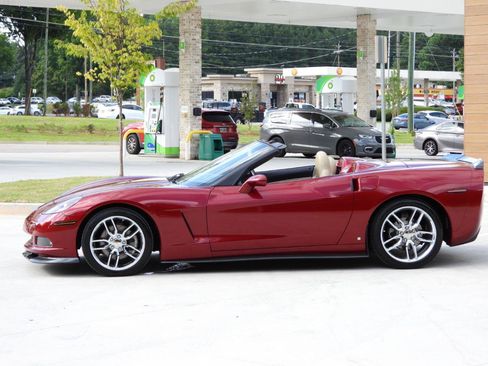 Used 2006 Chevrolet Corvette Convertible w/ Preferred Equipment Group RWD image 35