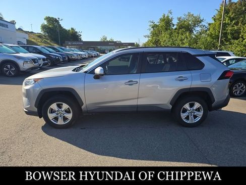 Used 2021 Toyota RAV4 XLE image 2