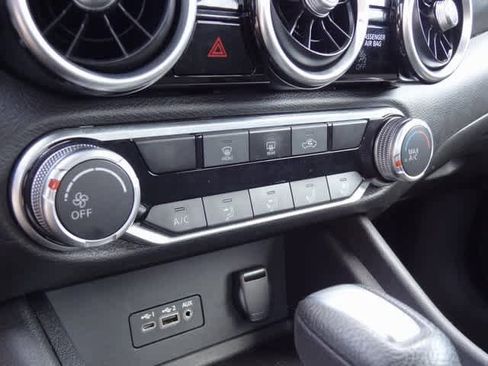 Used 2022 Nissan Sentra SV image 13