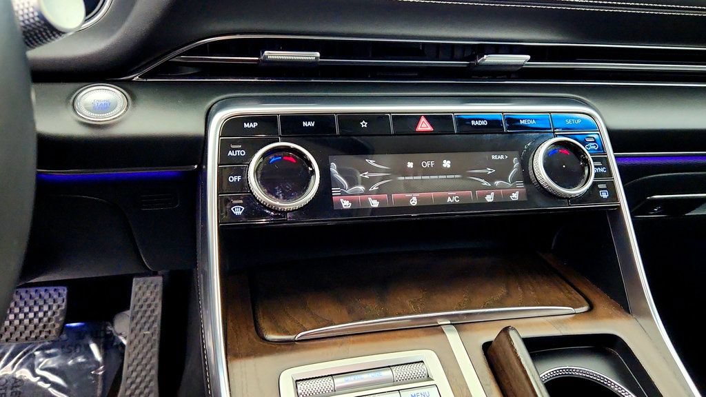 Used 2023 Genesis GV80 2.5T w/ Prestige 20" Package AWD/4WD image 18
