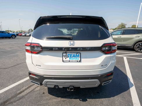 Used 2025 Honda Pilot Elite image 5