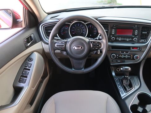 Used 2015 Kia Optima LX FWD image 13