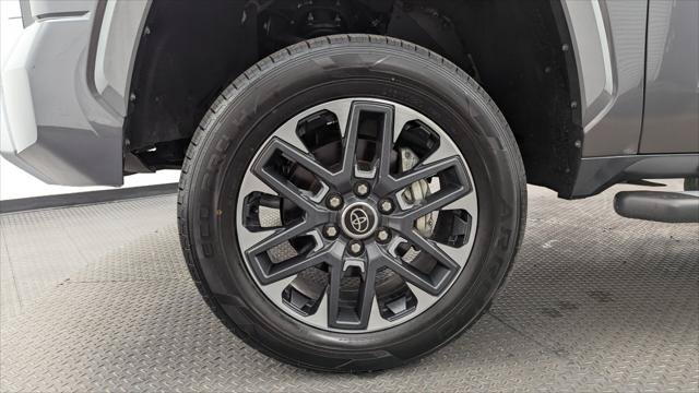 Used 2023 Toyota Tundra Limited AWD/4WD image 29