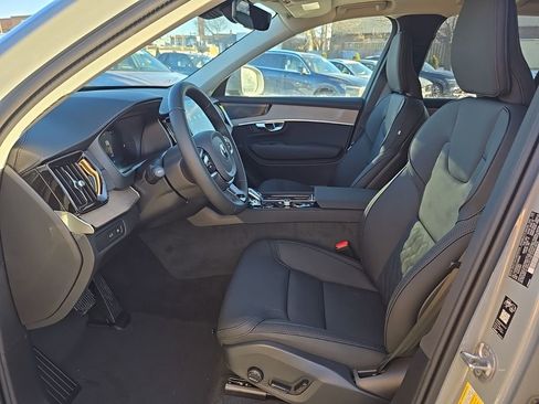 New 2026 Volvo XC90 T8 Plus w/ Protection Package AWD/4WD image 7