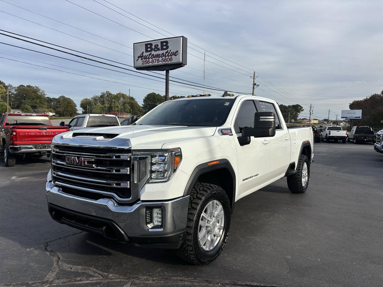 Used 2021 GMC Sierra 2500 SLE w/ SLE Convenience Package AWD/4WD image 1