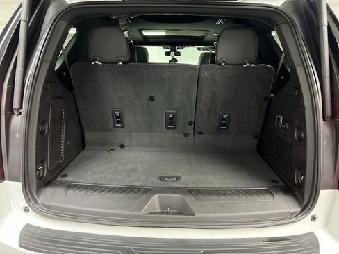 Certified 2022 GMC Yukon SLT w/ SLT Premium Package AWD/4WD image 26