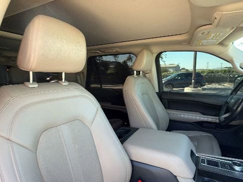 Used 2023 Ford Expedition Max Limited RWD image 40
